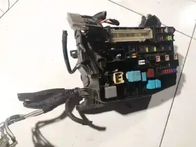 Pezzo di ricambio per auto di seconda mano scatola relè/fusibili per toyota auris (_e15_) 2.0 d-4d (ade150_) riferimenti oem iam 