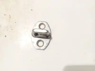 Pezzo di ricambio per auto di seconda mano Plastiche per VOLKSWAGEN PASSAT B5.5 (3B3) 1.9 TDI Riferimenti OEM IAM 3B0837033J  