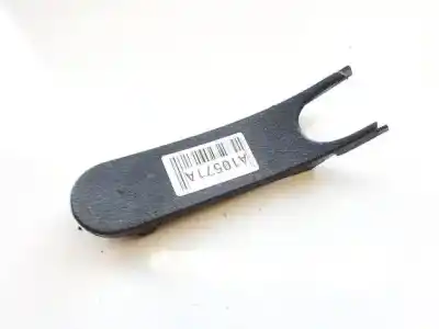 Peça sobressalente para automóvel em segunda mão plásticos por peugeot 406 (8b) 2.0 hdi 110 referências oem iam 9628165677