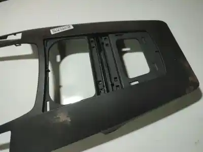 Pezzo di ricambio per auto di seconda mano plastiche per opel zafira / zafira family b (a05) 1.9 cdti (m75) riferimenti oem iam 213680437  213680437