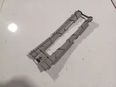 Pezzo di ricambio per auto di seconda mano plastiche per opel astra h (a04) 1.9 cdti (l48) riferimenti oem iam 13113929  13 113 929