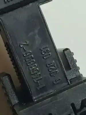 Second-hand car spare part switch for bmw 3 touring (e46) 320 d oem iam references 19689942  1-968994-2, 6 928 031, 6928031