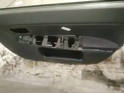 Peça sobressalente para automóvel em segunda mão forra / revestimento da porta dianteira direita por mazda 2 (dy) 1.4 referências oem iam 