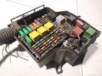 Second-hand car spare part fuse box unit for opel combo 1.7 16v cdti oem iam references   