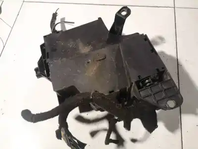 Peça sobressalente para automóvel em segunda mão caixa de fusíveis e relés por opel combo 1.7 16v cdti referências oem iam 