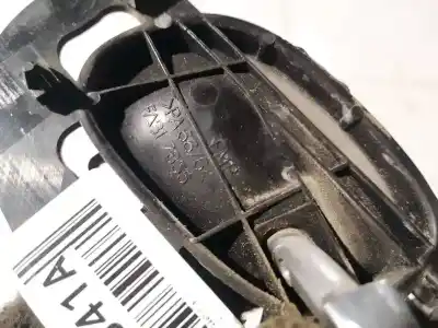 Pezzo di ricambio per auto di seconda mano maniglia esterna anteriore sinistra per peugeot 206 fastback (2a/c) 1.6 16v riferimenti oem iam fa317355  