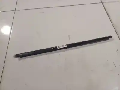 Peça sobressalente para automóvel em segunda mão plásticos por mazda 2 (dy) 1.4 referências oem iam 