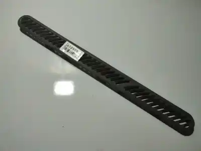 Peça sobressalente para automóvel em segunda mão plásticos por peugeot 406 (8b) 1.9 td referências oem iam 9622896477g