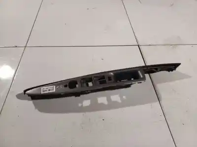 Peça sobressalente para automóvel em segunda mão plásticos por mazda 2 (dy) 1.4 referências oem iam 