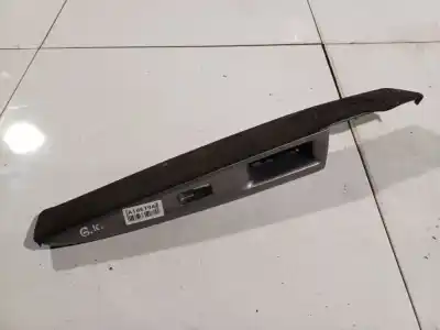 Peça sobressalente para automóvel em segunda mão plásticos por mazda 2 (dy) 1.4 referências oem iam 