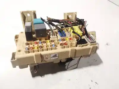 Peça sobressalente para automóvel em segunda mão caixa de fusíveis e relés por toyota avensis (_t25_) 2.2 d-cat (adt251_) referências oem iam 0508191938030