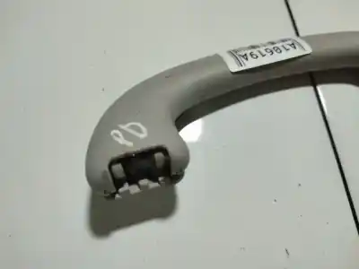 Pezzo di ricambio per auto di seconda mano maniglia a soffitto per mazda 2 (dy) 1.4 riferimenti oem iam   
