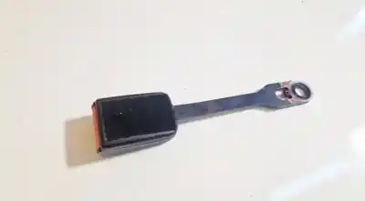 Pezzo di ricambio per auto di seconda mano gancio cintura anteriore destro per peugeot 307 (3a/c) 1.6 hdi riferimenti oem iam b9132e123
