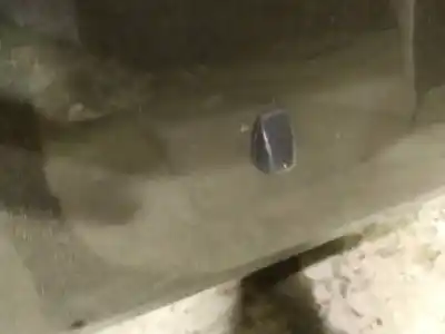 Peça sobressalente para automóvel em segunda mão plásticos por toyota avensis (_t25_) 2.2 d-cat (adt251_) referências oem iam 