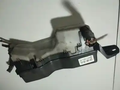 Peça sobressalente para automóvel em segunda mão caixa de fusíveis e relés por toyota avensis (_t25_) 2.2 d-cat (adt251_) referências oem iam 