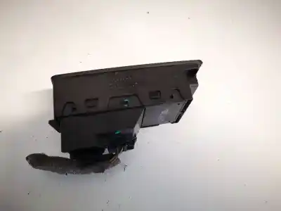 Second-hand car spare part left front power window switch for bmw 3 (e30) m3 2.3 oem iam references 13301886  