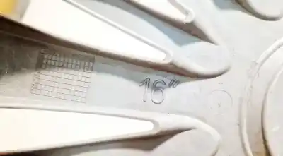 Pezzo di ricambio per auto di seconda mano coprimozzi per toyota auris (_e15_) 2.0 d-4d (ade150_) riferimenti oem iam   