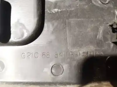 Peça sobressalente para automóvel em segunda mão plásticos por mazda 6 hatchback (gg) 2.0 di (gg14) referências oem iam g21c68841  