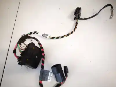 Peça sobressalente para automóvel em segunda mão caixa de fusíveis e relés por renault laguna iii 2.0 dci diesel cat referências oem iam 52410682