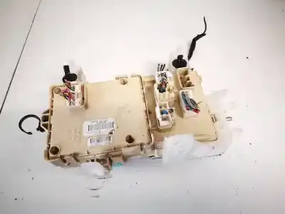 Peça sobressalente para automóvel em segunda mão caixa de fusíveis e relés por toyota corolla verso (zer_, zze12_, r1_) 2.2 d-4d (aur10_) referências oem iam 892210f010