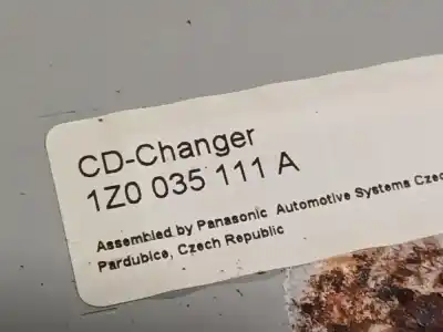 Автозапчастина б/у аудіо система / радіо cd для skoda octavia ii (1z3) 1.9 tdi посилання на oem iam 1z0035111a  1z0 035 111 a