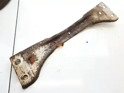 Second-hand car spare part engine support for opel kadett e fastback (t85) 1.4 s (c08, c48, d08, d48) oem iam references   