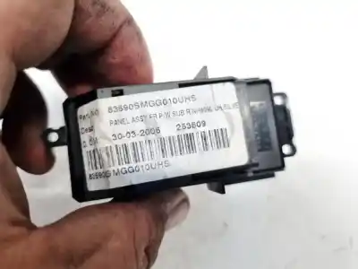 İkinci el araba yedek parçası sol ön pencere anahtari için opel corsa a fastback (s83) 1.2 i (f08, m08, f68, m68) oem iam referansları 83590smgg010uhs  35760-smg-e010-m1 İkinci el araba yedek parçası sol ön pencere anahtari için opel corsa a fastback (s83) 1.2 i (f08, m08, f68, m68) oem iam referansları 83590smgg010uhs  35760-smg-e010-m1