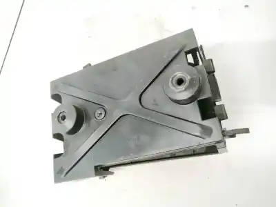 Second-hand car spare part fuse box unit for opel kadett e fastback (t85) 1.4 s (c08, c48, d08, d48) oem iam references 3d0903145d  