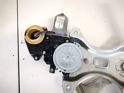 Peça sobressalente para automóvel em segunda mão motor elevador vidro dianteiro direito por toyota corolla verso (zer_, zze12_, r1_) 2.2 d-4d (aur10_) referências oem iam 698100f010