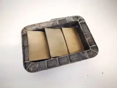 Peça sobressalente para automóvel em segunda mão plásticos por toyota corolla verso (zer_, zze12_, r1_) 2.2 d-4d (aur10_) referências oem iam 629400f010