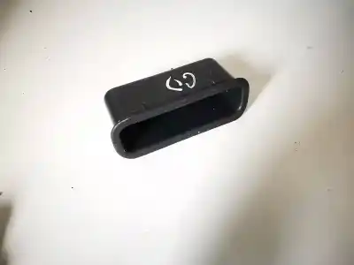 Peça sobressalente para automóvel em segunda mão plásticos por toyota corolla verso (zer_, zze12_, r1_) 2.2 d-4d (aur10_) referências oem iam 748150f010