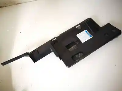 Peça sobressalente para automóvel em segunda mão plásticos por toyota corolla verso (zer_, zze12_, r1_) 2.2 d-4d (aur10_) referências oem iam 556060f010