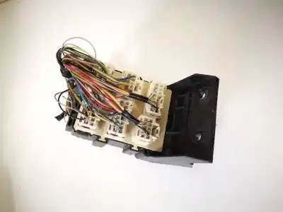 Peça sobressalente para automóvel em segunda mão caixa de fusíveis e relés por toyota corolla verso (zer_, zze12_, r1_) 2.2 d-4d (aur10_) referências oem iam 8273405030