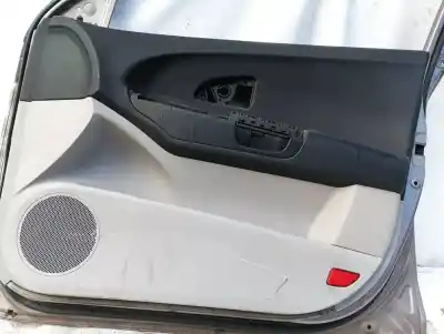 Peça sobressalente para automóvel em segunda mão Forra / Revestimento Da Porta Dianteira Direita por KIA CEE'D FASTBACK (ED) 1.6 CRDI 115 Referências OEM IAM   