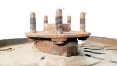 Second-hand car spare part rear right knuckle for bmw 3 (e30) m3 2.3 oem iam references   