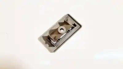 Автозапчасти б/у пластик за audi a3 (8p1) 2.0 tdi 16v ссылки oem iam 8e0819275  