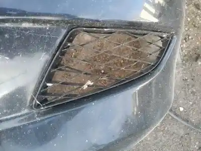 Автозапчастина б/у ліва решіта бампера для mazda 6 hatchback (gg) 2.0 di (gg14) посилання на oem iam 