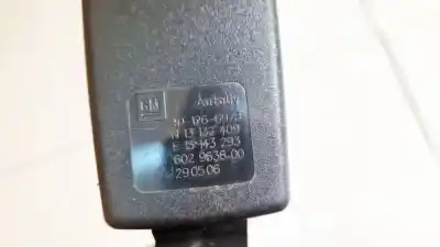 Peça sobressalente para automóvel em segunda mão chicote / encaixe cinto segurança traseiro direito por opel zafira / zafira family b (a05) 1.9 cdti (m75) referências oem iam 13132409  13143293 602963600