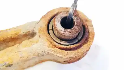 Second-hand car spare part upper rear right suspension arm for bmw 3 (e30) m3 2.3 oem iam references 13268882  