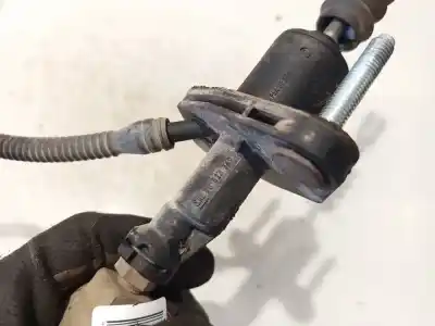 Pièce détachée automobile d'occasion cylindre récepteur d'embrayage pour opel astra h (a04) 1.9 cdti (l48) références oem iam 90523769  