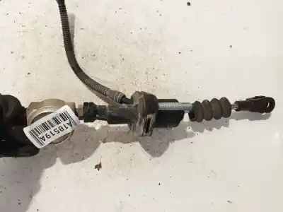 Pièce détachée automobile d'occasion cylindre récepteur d'embrayage pour opel astra h (a04) 1.9 cdti (l48) références oem iam 90523769  