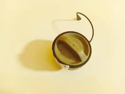 Автозапчасти б/у наружная крышка топлива за toyota avensis (_t25_) 2.0 d-4d (adt250_) ссылки oem iam 