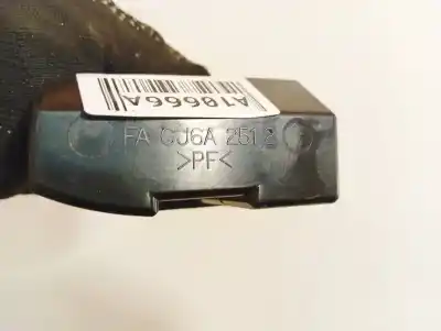 Автозапчастина б/у попільничка для mazda 6 hatchback (gg) 2.0 di (gg14) посилання на oem iam gj6a2512  