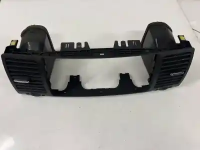 Pezzo di ricambio per auto di seconda mano GRIGLIA DI AERAZIONE per TOYOTA COROLLA SEDÁN (_E12_) 2.0 D-4D (CDE120_) Riferimenti OEM IAM 8227  