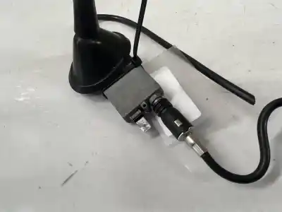 Second-hand car spare part antenna for audi a3 (8l1) 1.9 tdi oem iam references 8d9035501a  900mhz