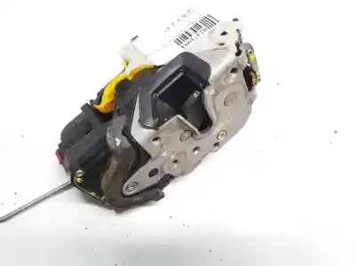 Second-hand car spare part left front door lock for bmw 3 (e30) m3 2.3 oem iam references 13577983  