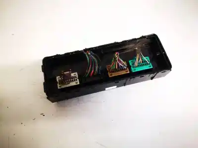 Pezzo di ricambio per auto di seconda mano scatola relè/fusibili per bmw 3 (e30) m3 2.3 riferimenti oem iam 13581131