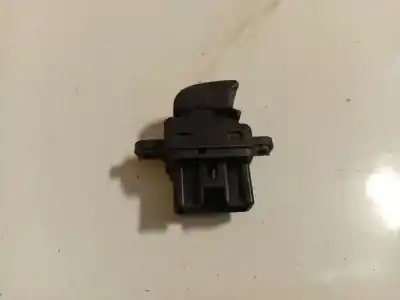 Peça sobressalente para automóvel em segunda mão botão / interruptor elevador vidro dianteiro esquerdo por mazda 2 (dy) 1.4 referências oem iam d39766370  d397 66 370, 03 0360 00, 03036000
