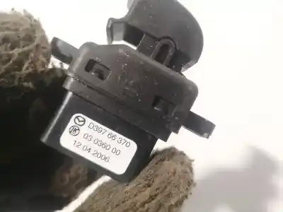 Peça sobressalente para automóvel em segunda mão botão / interruptor elevador vidro dianteiro esquerdo por mazda 2 (dy) 1.4 referências oem iam d39766370  03036000
