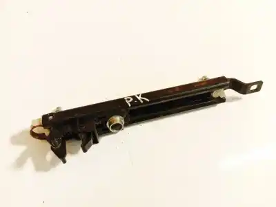 Pezzo di ricambio per auto di seconda mano gancio cintura anteriore sinistro per opel zafira / zafira family b (a05) 1.9 cdti (m75) riferimenti oem iam 13166032  330803354